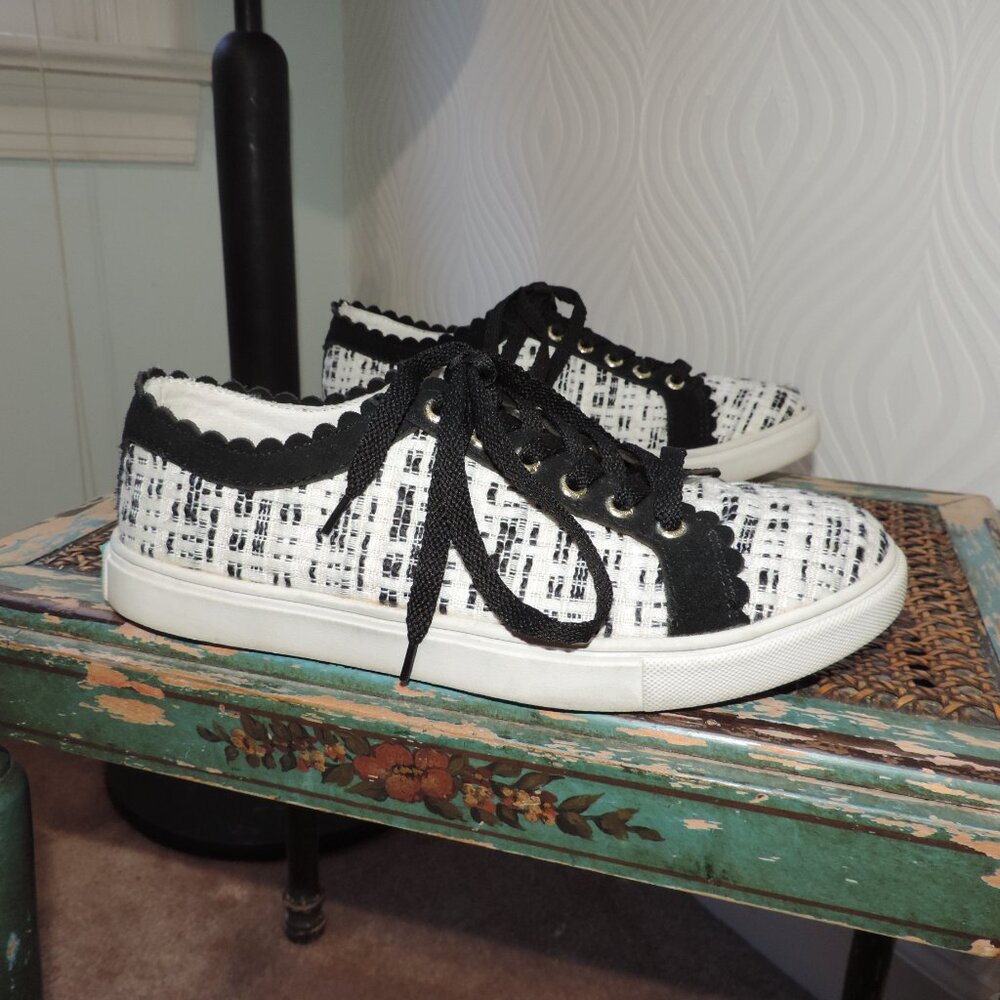 JACK ROGERS sz 10 Teagan Black White Tweed Sneakers